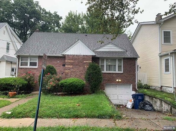 Hackensack NJ Single Family Homes For Sale - 15 Homes | Zillow