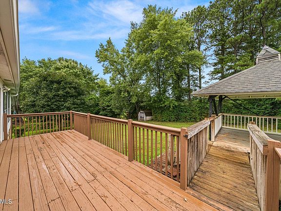 3rd image of 720 Haywood Dr NW