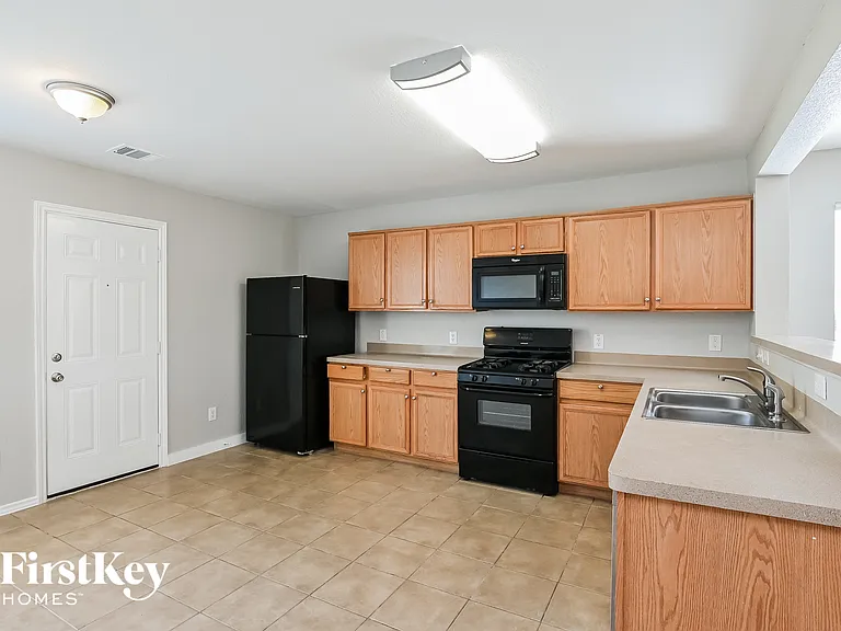 8143 Chancewood Ln — Photo 5