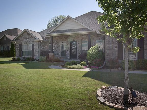 3rd image of 2607 Park Hampton Dr SE