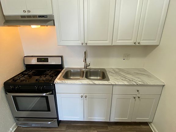 3rd image of 5415 Buena Vista St APT 1