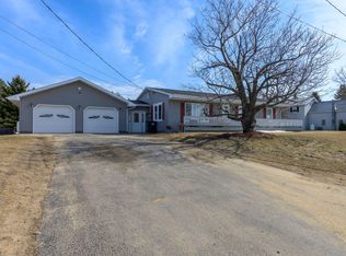 90 Gran View Dr, Malone, NY 12953