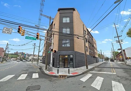 4237 Bergen Tpke #2C Photo 1