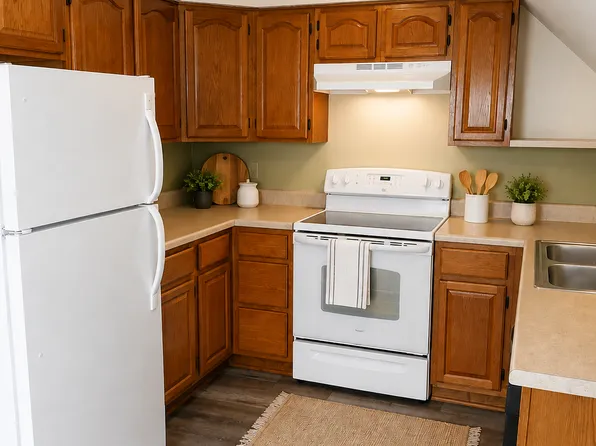 36 N Main St APT 5, Coopersburg, PA 18036