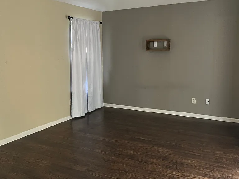 4915 Silent Lk — Photo 11