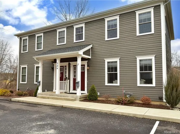 204F Mountain Road #F, Suffield, CT 06078