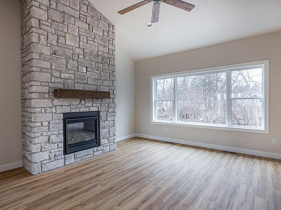 4th image of N3937 Wettering Way