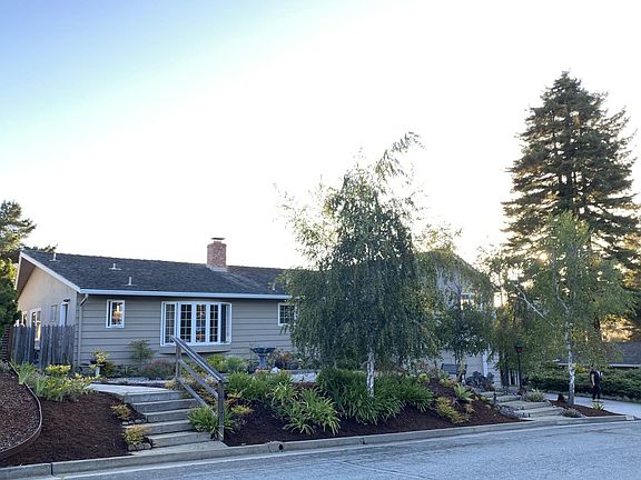 4th image of 210 Greenbrier Dr