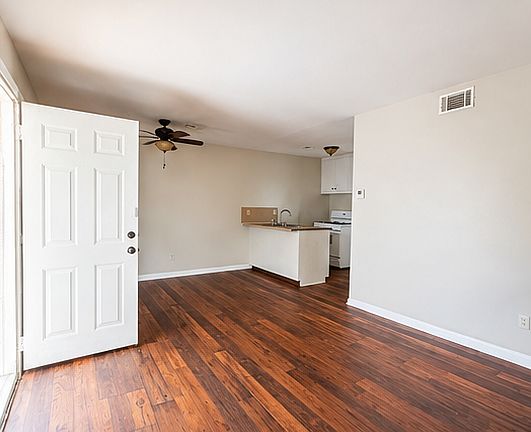 5th image of 5510 A St APT 9