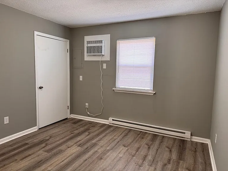 732-740 Hammer Ave #806 — Photo 24