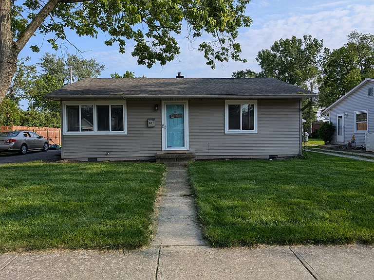 521 E Trevor St — Photo 1