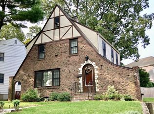 24 Harland Rd, Waltham, MA 02453