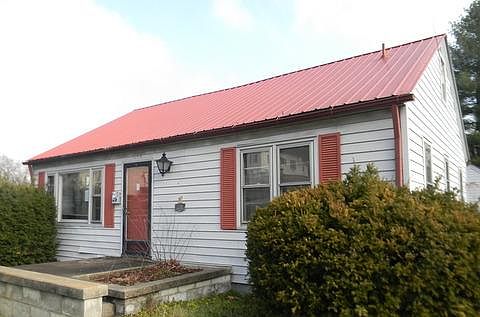 2nd image of 304 S Mill St
