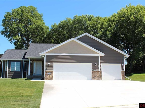 2nd image of 101 Skylark Dr