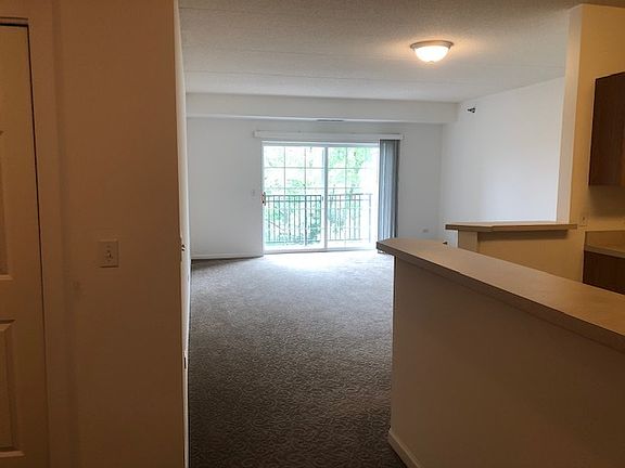 5th image of 470 W Mahogany Ct Unit 406
