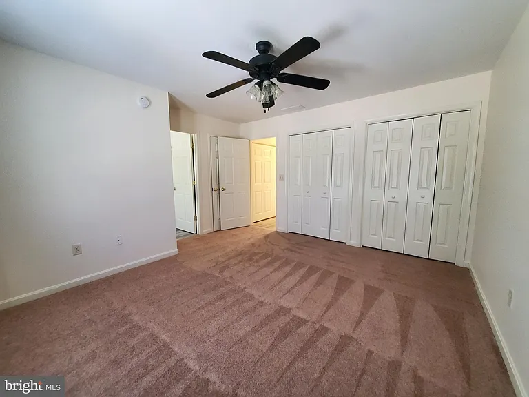 218 E North St — Photo 21