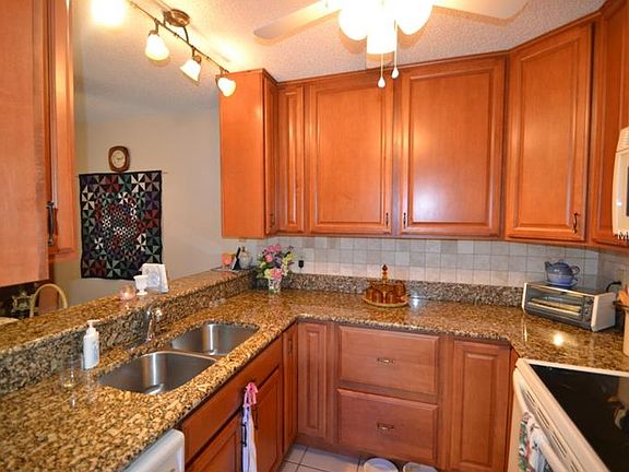 4th image of 5273 Middle Ct #129