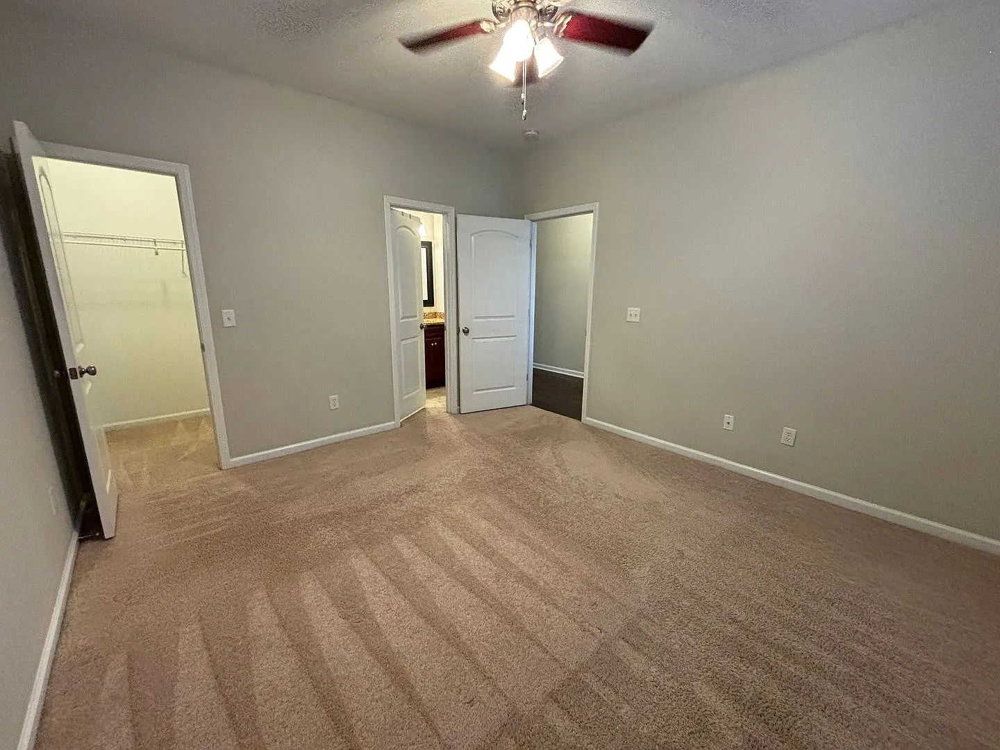 Room to Roam in NE Columbia! — Photo 4
