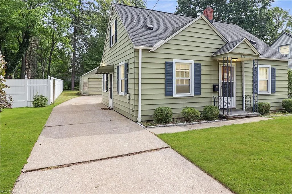 Building Photo - 877 Shoshone Ave