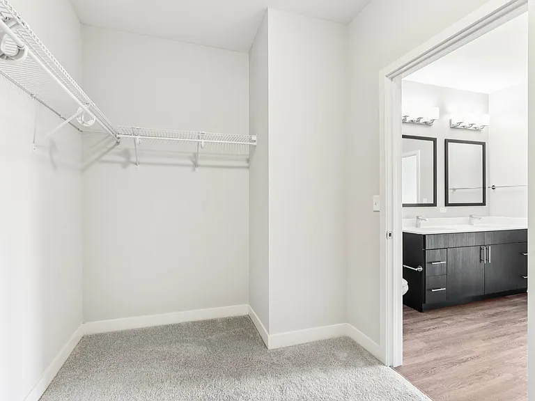 Woodview Apartments — Photo 9