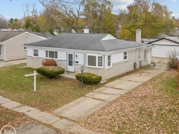 47414 Winthrop St, Shelby Township, MI 48317