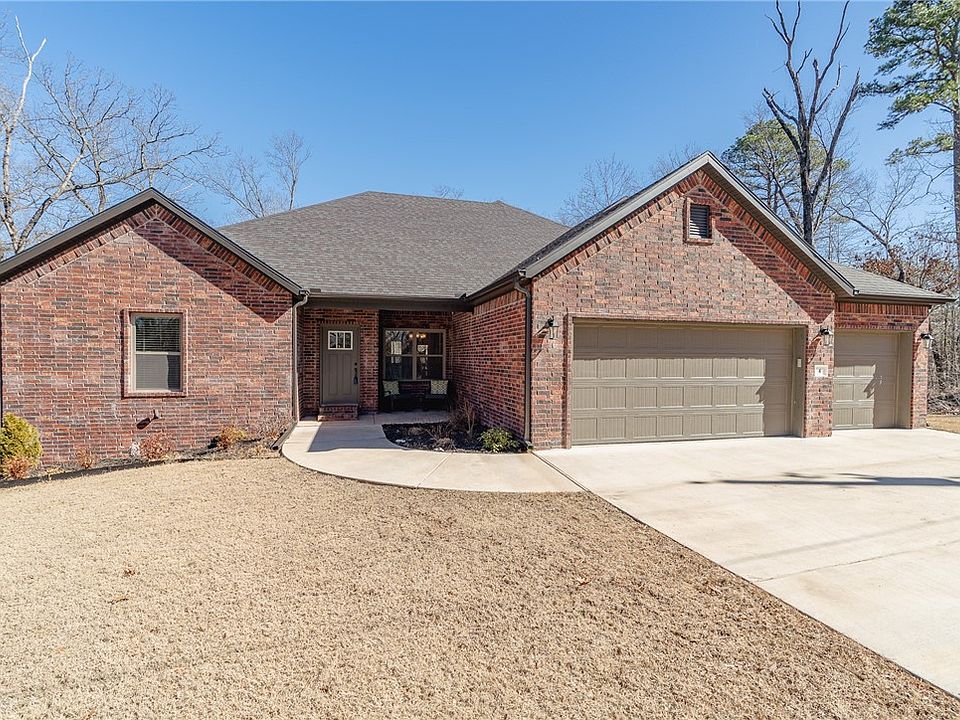 1st image of 4 Kiswick Dr
