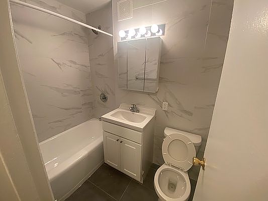 2nd image of 41-12 Parsons Blvd #211