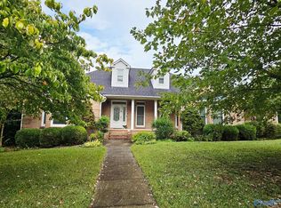 1983 Autumn Creek Dr NE, Arab, AL 35016