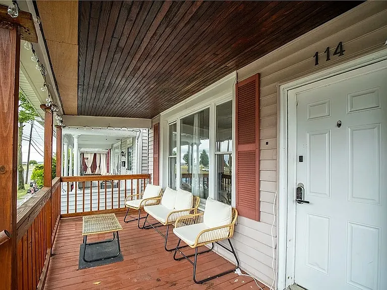 114 Deer St — Photo 15