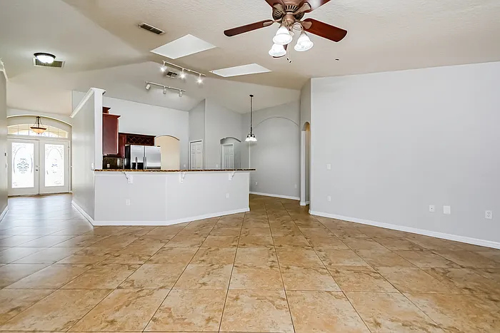 1012 Heron Ct — Photo 5