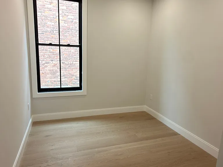 34 Orkney Rd #3D — Photo 11