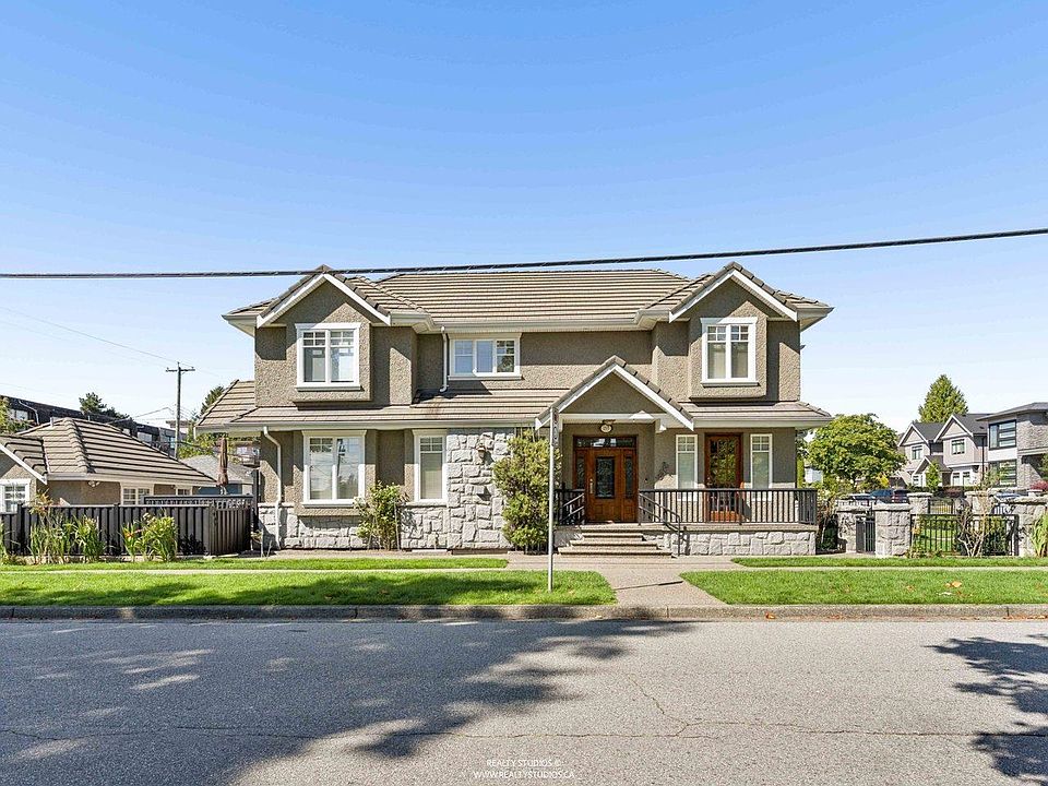 1st image of 255 Carleton Ave