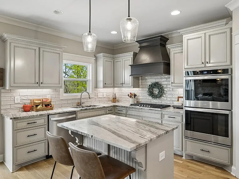 230 Amana Dr — Photo 12