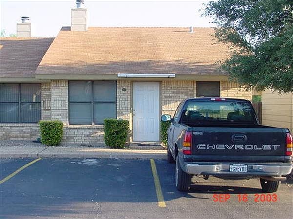1st image of 11 Teakwood Ln