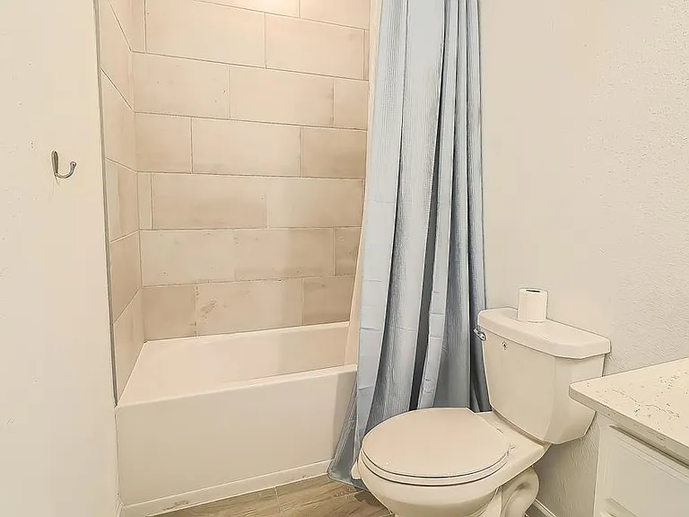 597 Lake Sinclair St — Photo 17