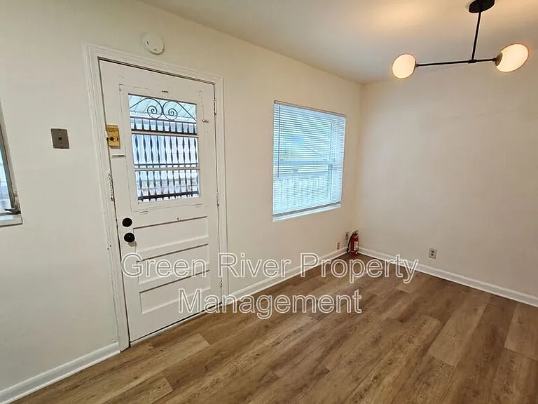 1654 Talbot Ave — Photo 7