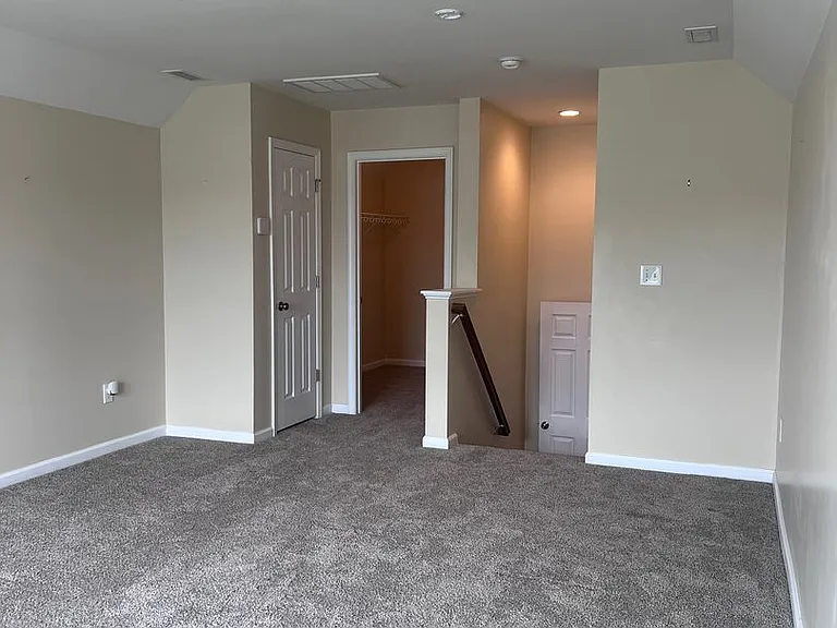 13 Hampshire Glen Pkwy — Photo 33