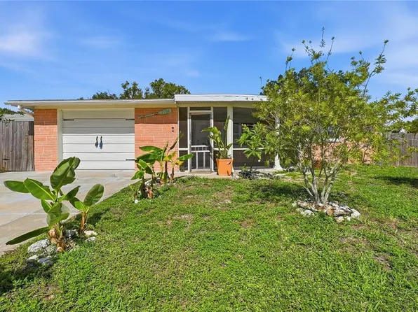 2704 Lawn Pl, Holiday, FL 34691