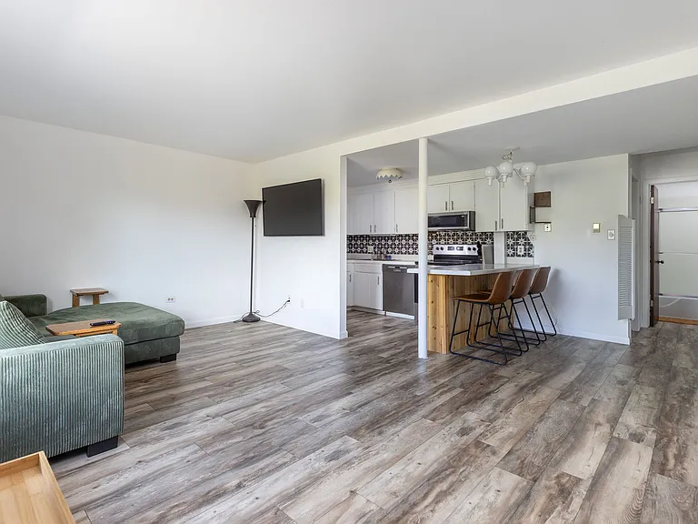 180 Evergreen Rd #105 — Photo 6