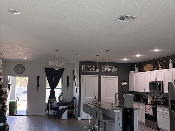 5th image of 697 James Ct