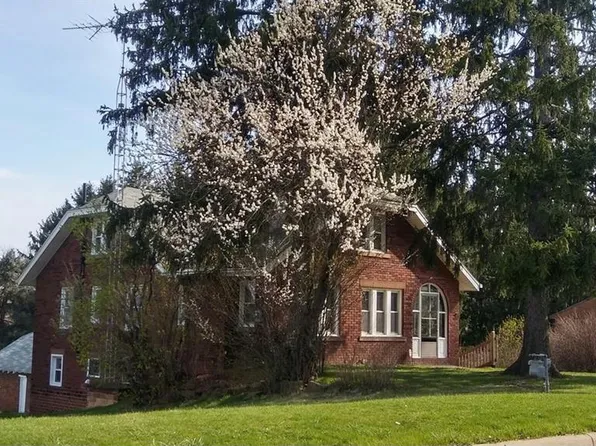 3915 Lincoln St E, Canton, OH 44704