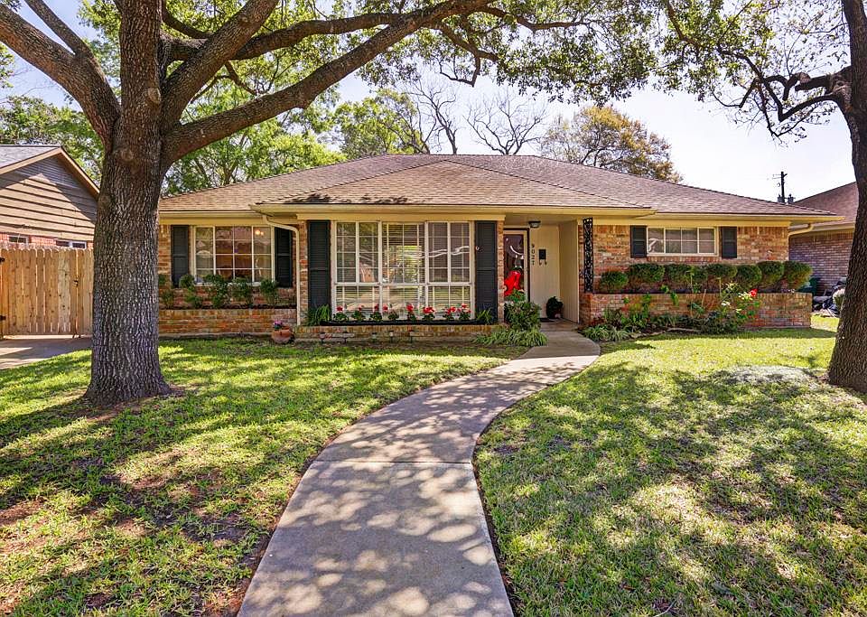 2nd image of 9027 Marlive Ln