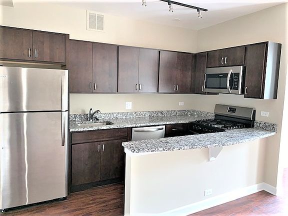 5th image of 432 W Belmont Ave #D1b93bbf4