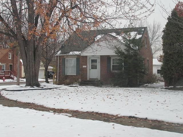 1st image of 25701 Forestview Ave