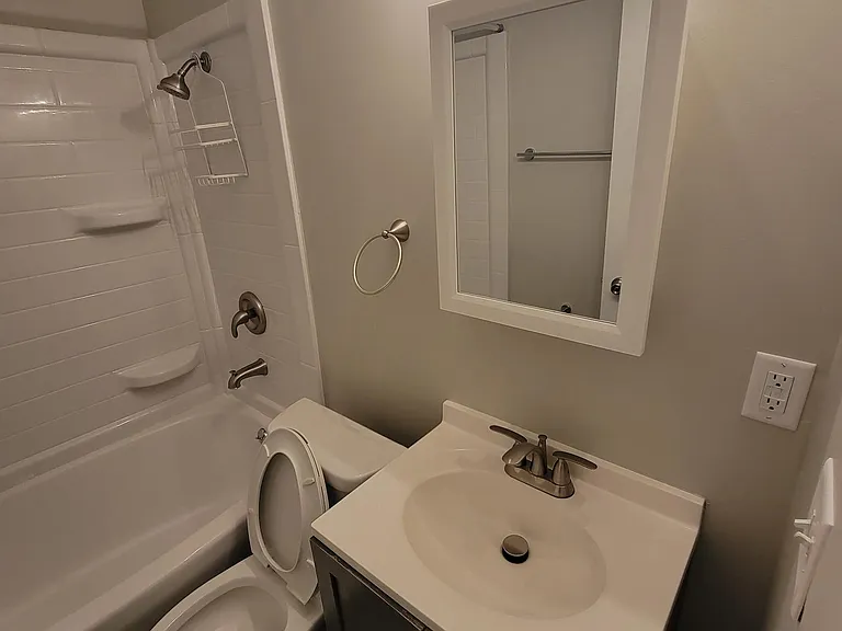 3815 N Grand Ave #3815 — Photo 59