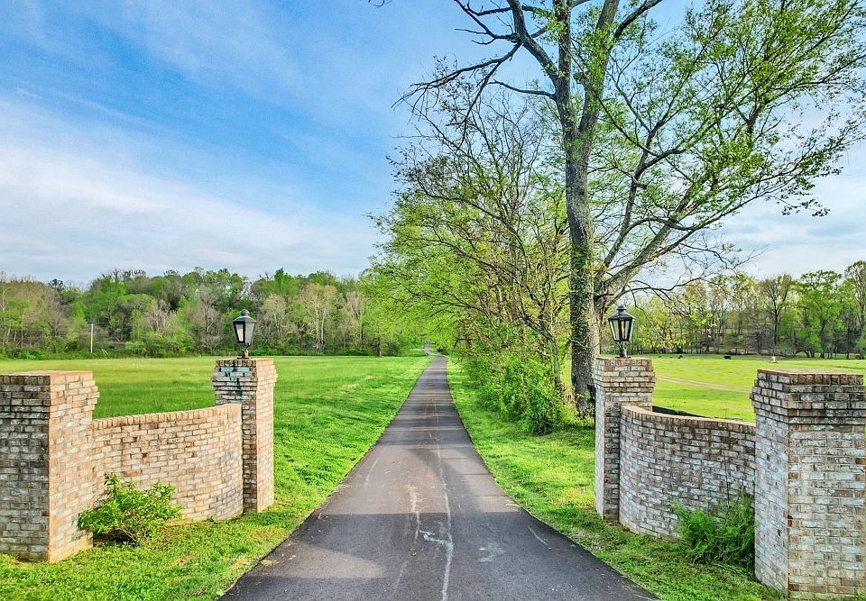 4655 Harpeth Peytonsville Rd, Thompsons Station, TN 37179 Zillow