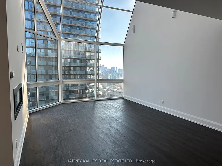 55 Charles St W #3101 — Photo 6