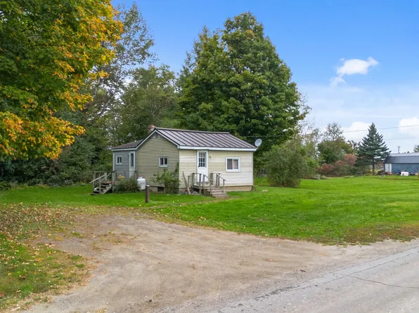 113 Tardiff Road, Clinton, ME 04927