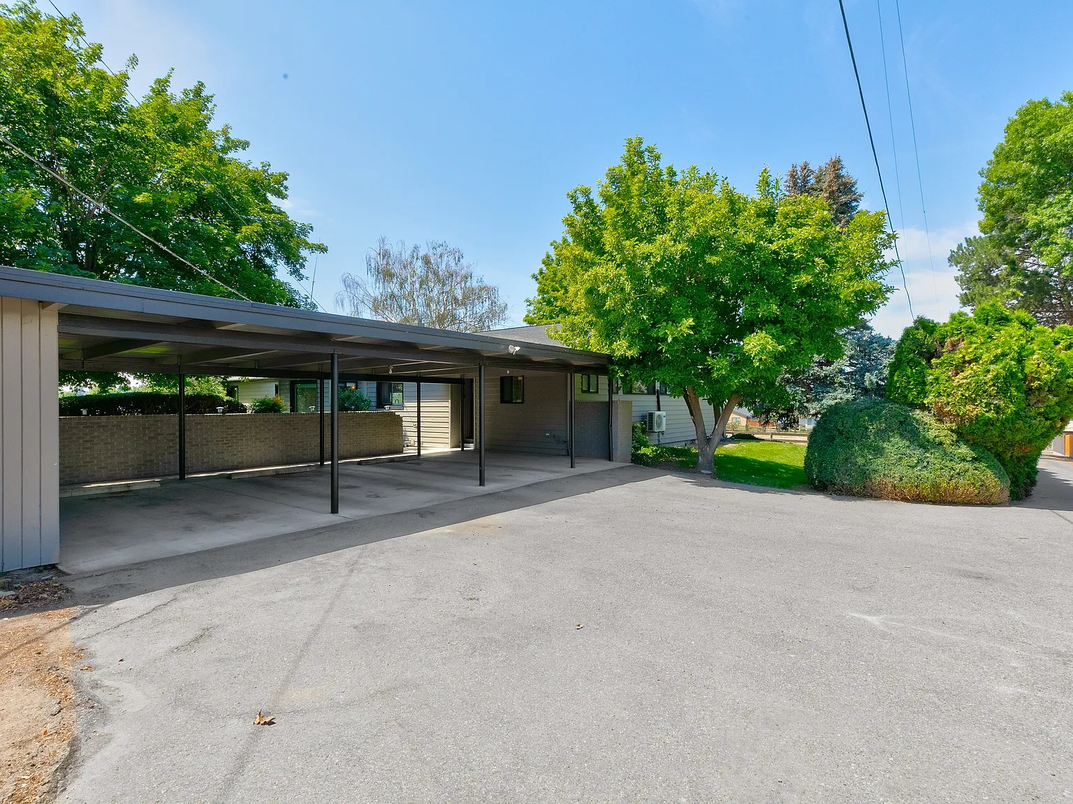 3 bed, 2800 sqft, $2,850 — Photo 3