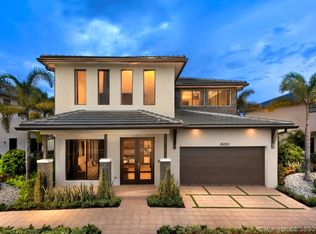 9023 NW 161st Ter, Miami Lakes, FL 33018